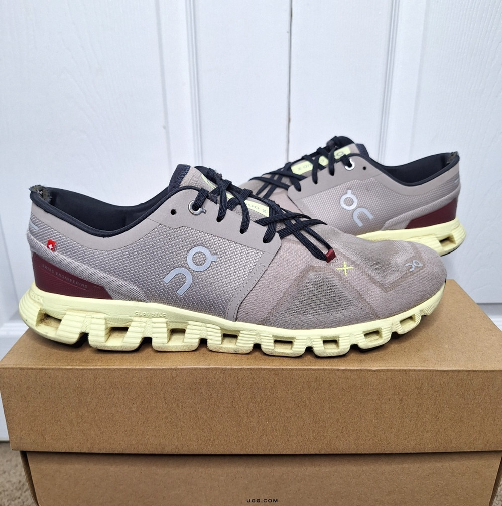 On Cloud X 3 Fog Hay 60.98099 size 10.5 Running Shoes